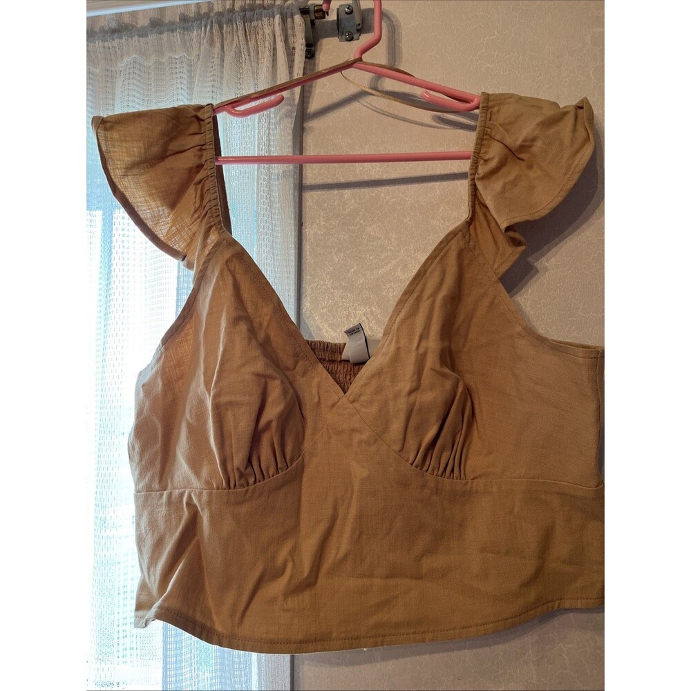 Medium Woman’s Crop Top Tan